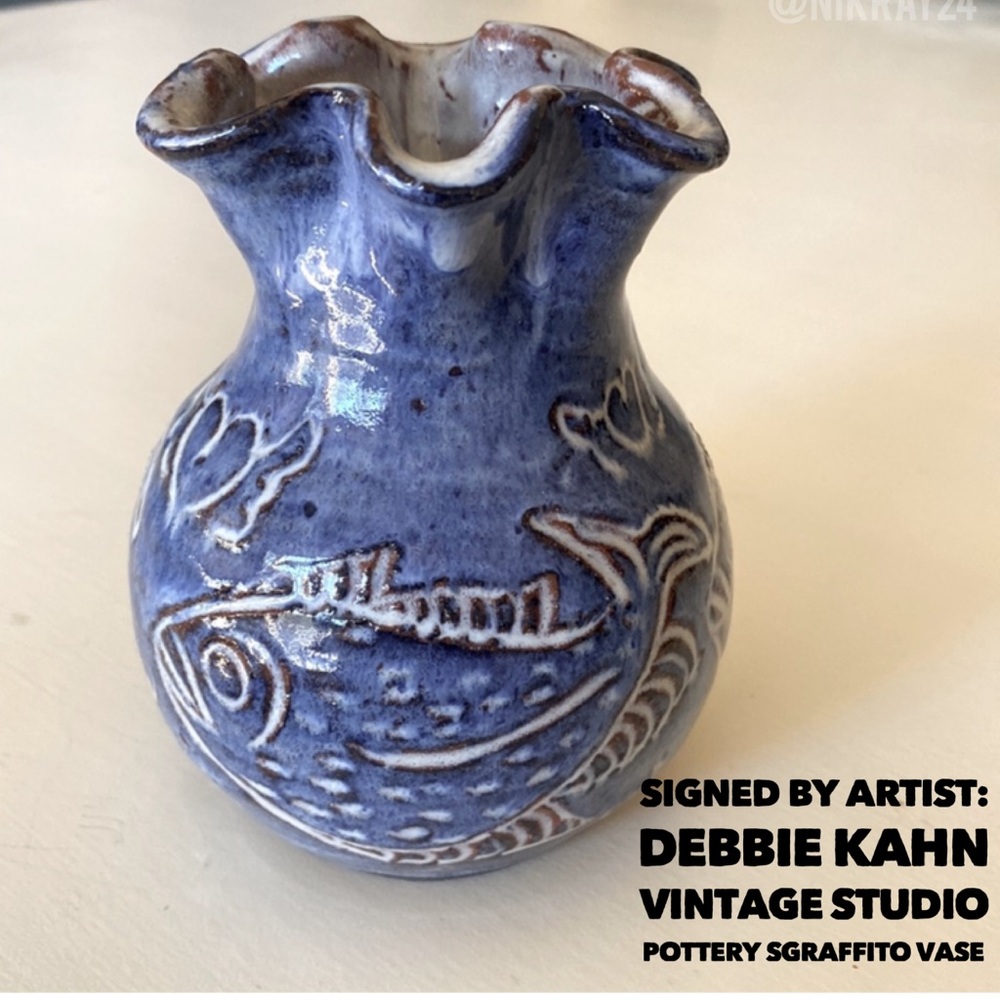 Vtg Studio Art Pottery Vase Fish Signed Debbie Kahn Cobalt Blue Glaze Sgraffito